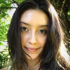 Meet your Posher, Aysia